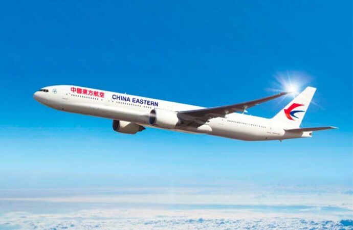 Avião com 132 pessoas cai na China; cia. aérea confirma mortes