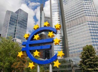 Banco Central Europeu mantém juros, mas sinaliza aumento na próxima reunião