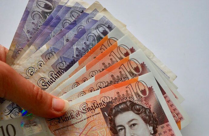 Inflação no Reino Unido supera os 10% na comparação anual